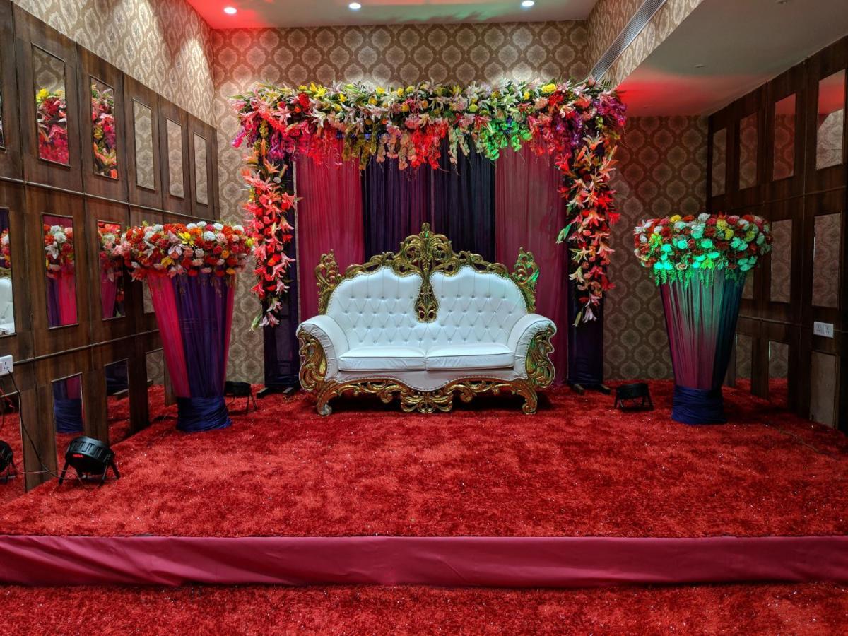 The Prestige Hotel & Convention Panposh Buitenkant foto