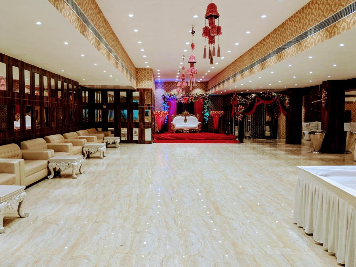 The Prestige Hotel & Convention Panposh Buitenkant foto