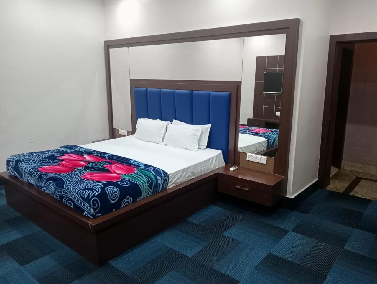The Prestige Hotel & Convention Panposh Buitenkant foto