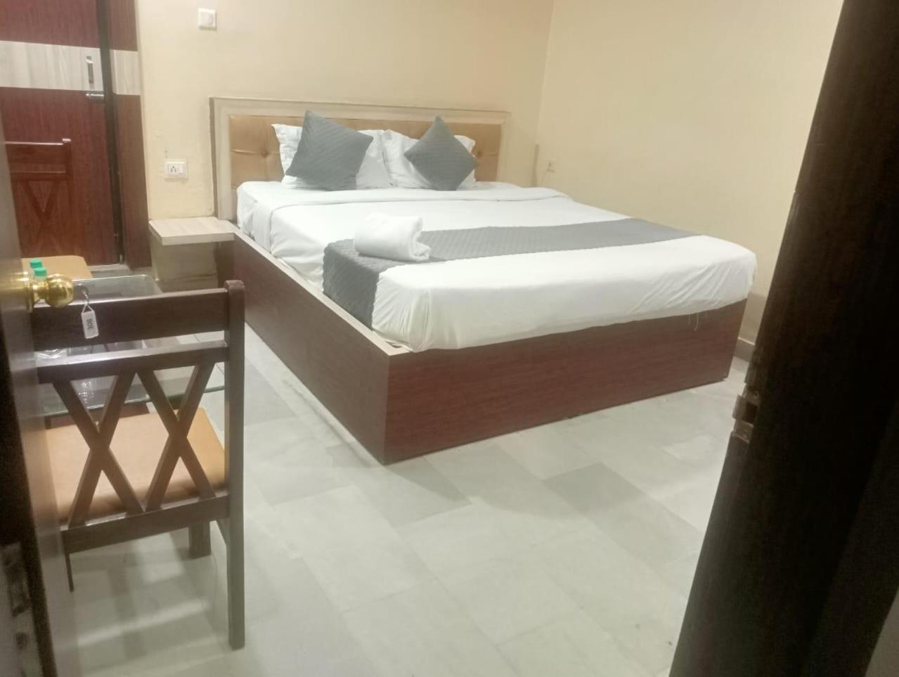 The Prestige Hotel & Convention Panposh Buitenkant foto